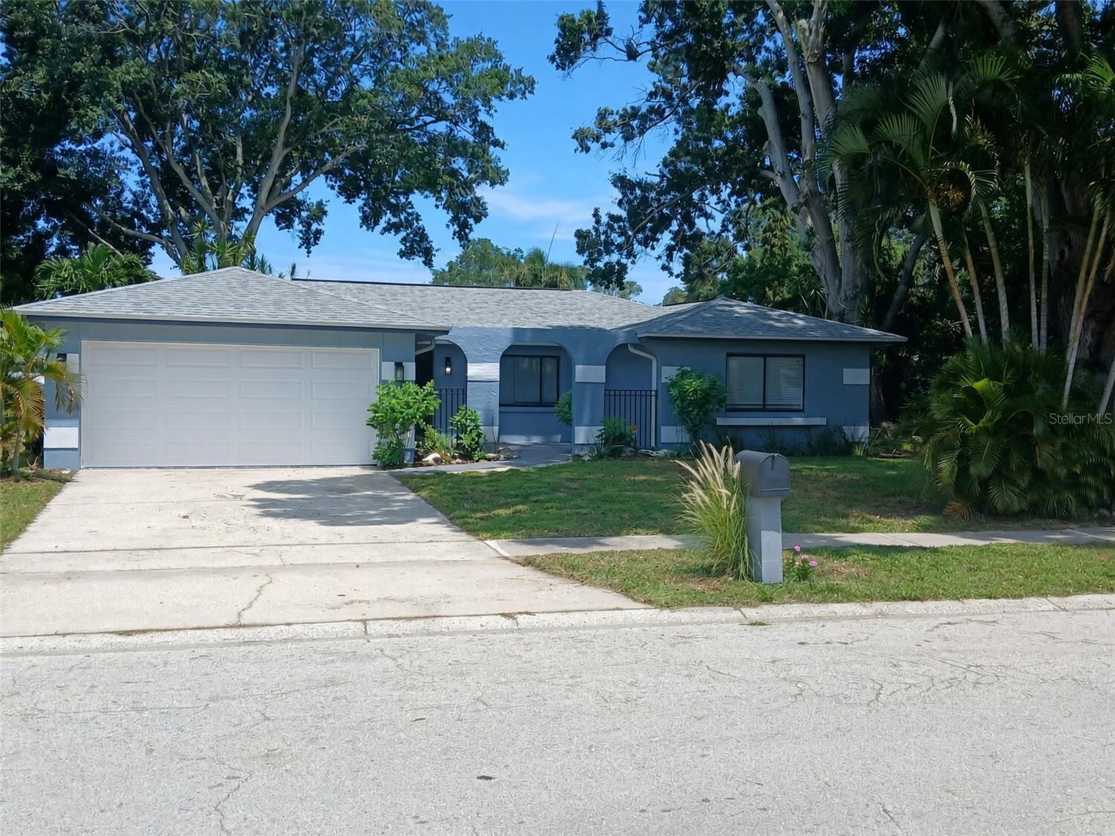 Photo of 12033 KAY DRIVE SEMINOLE FL 33772