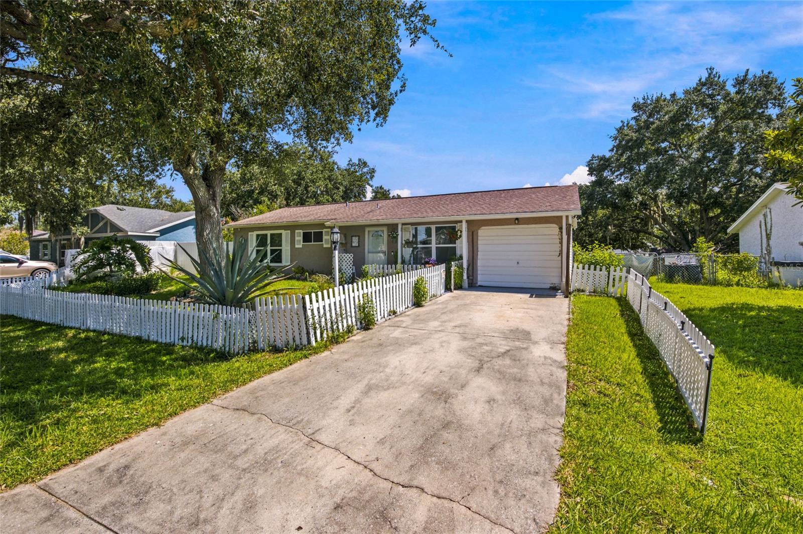 Photo of 35 HICKORY TRACK WAY OCALA FL 34472
