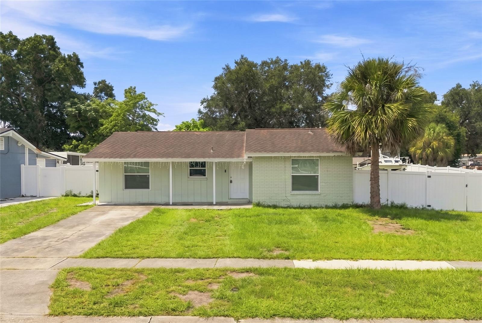 Photo of 8344 DRYCREEK DRIVE TAMPA FL 33615