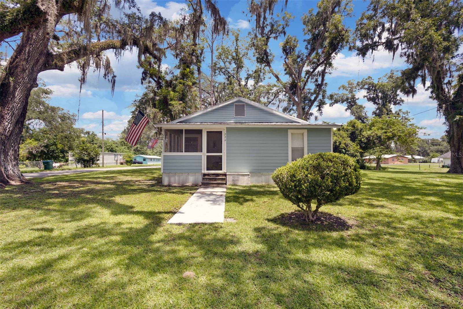 Photo of 729 NW 3RD AVENUE TRENTON FL 32693