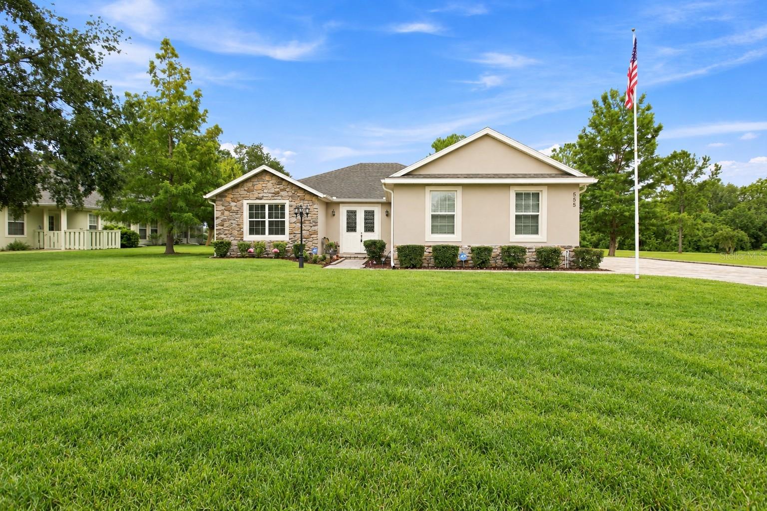 Photo of 555 DOWLING CIRCLE LADY LAKE FL 32159