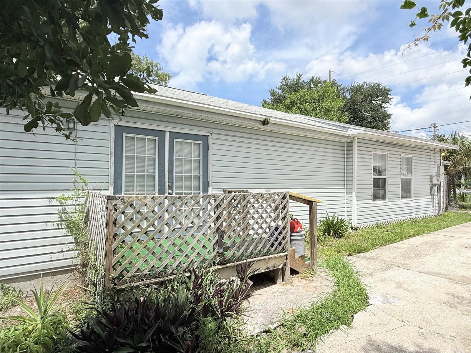 Photo of 3611 2ND AVENUE ST PETERSBURG FL 33711