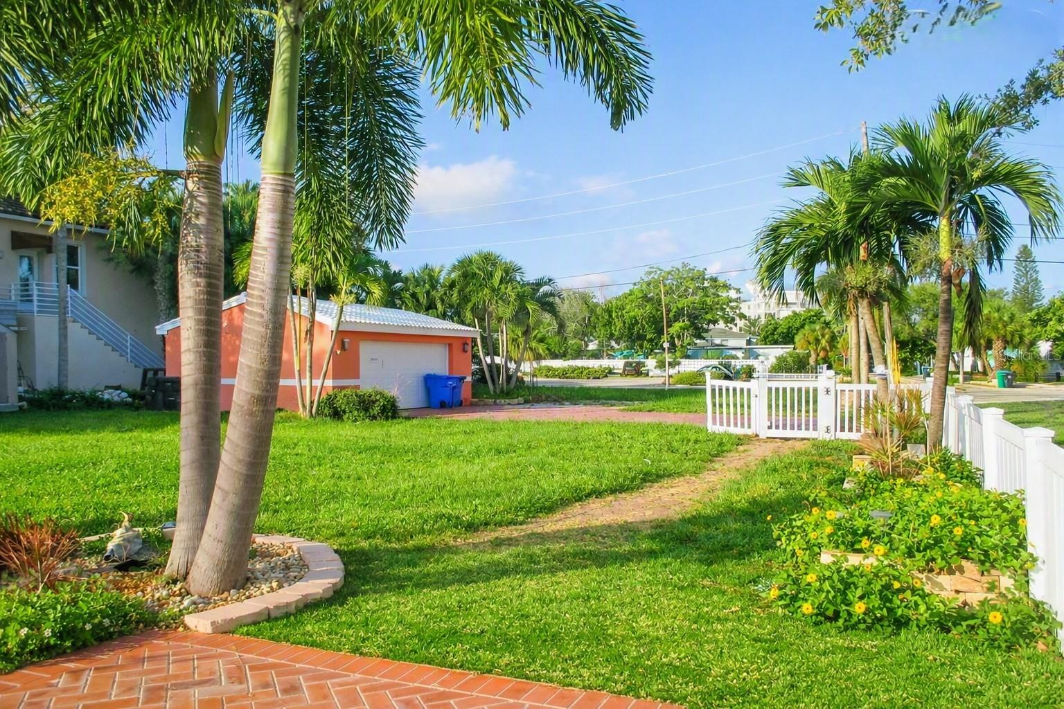 Photo of 11855 1ST STREET TREASURE ISLAND FL 33706