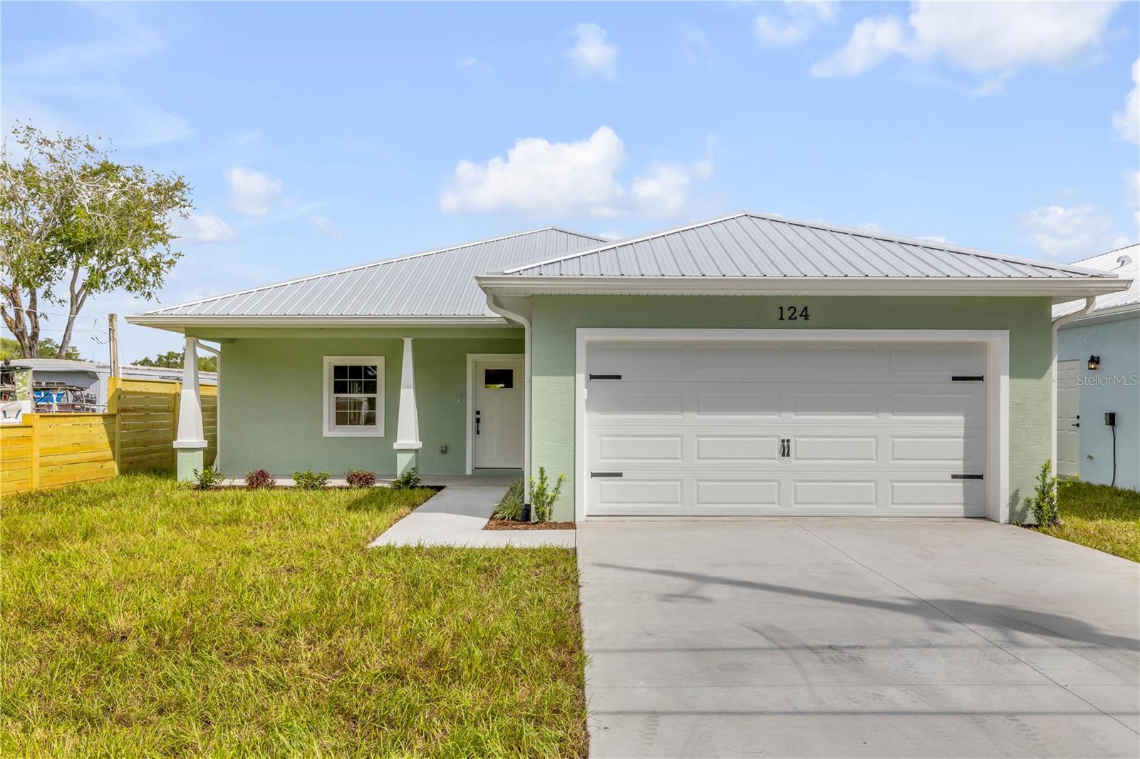 Photo of 124 INDIAN CREEK ROAD OAK HILL FL 32759
