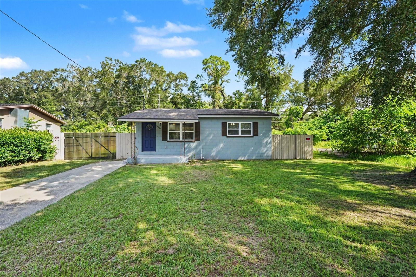 Photo of 20703 MICKENS DRIVE DADE CITY FL 33523
