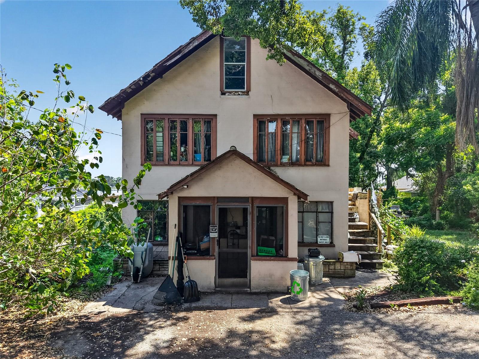 Photo of 16018 DORA AVENUE TAVARES FL 32778