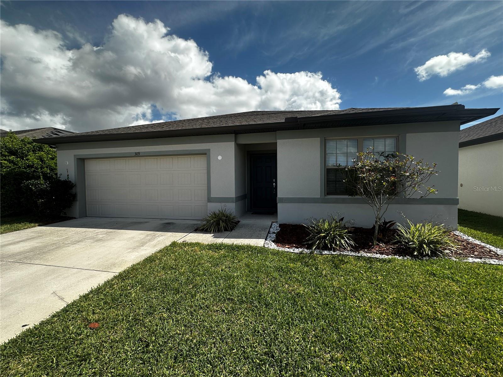 Photo of 309 CITRUS ISLE LOOP DAVENPORT FL 33837