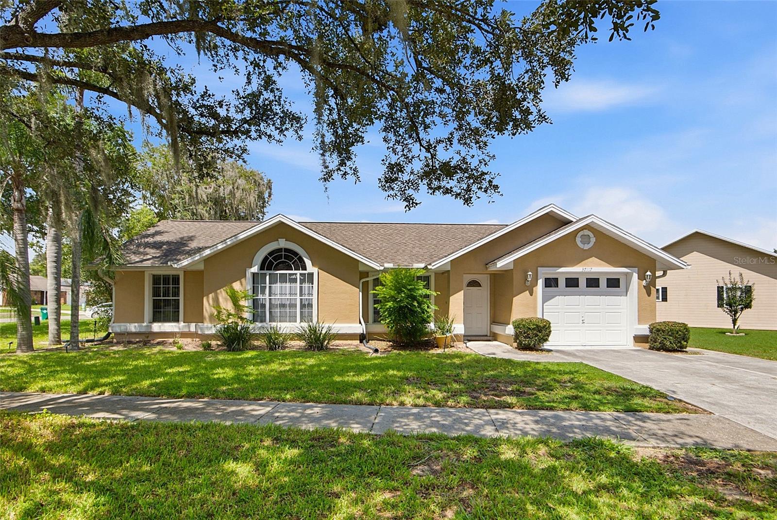 Photo of 37117 FOXRUN PLACE ZEPHYRHILLS FL 33542