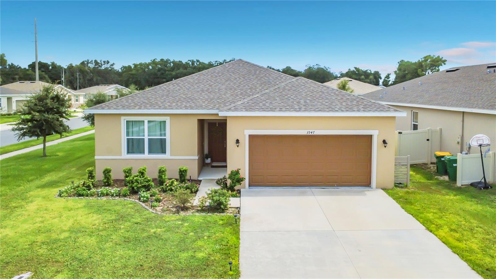 Photo of 3947 MAYHILL LOOP EUSTIS FL 32736