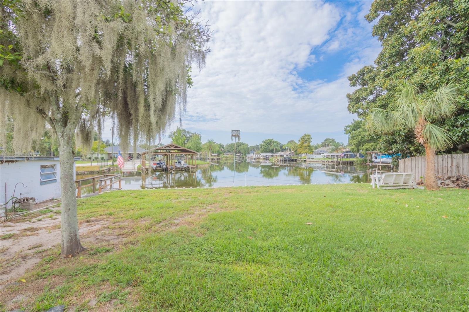 Photo of 2712 GRAND ISLAND SHORES ROAD EUSTIS FL 32726