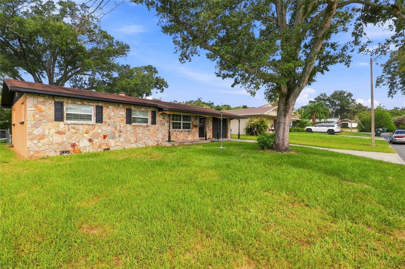 Photo of 3203 CARLETON CIRCLE LAKELAND FL 33803