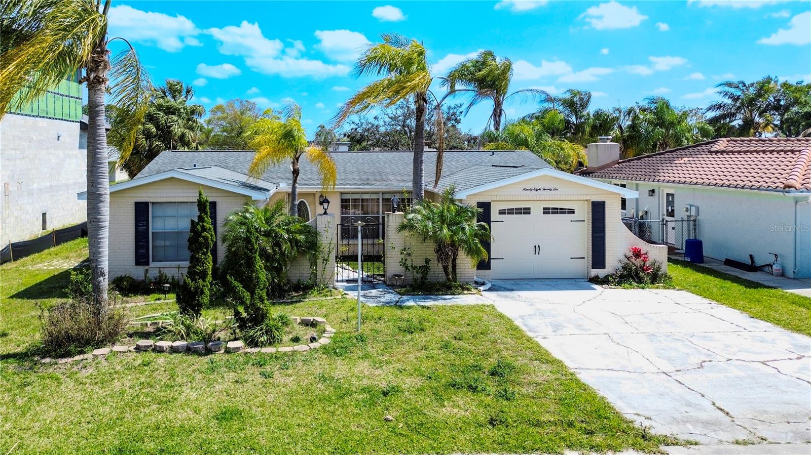 Photo of 9826 ISLAND HARBOR DRIVE PORT RICHEY FL 34668