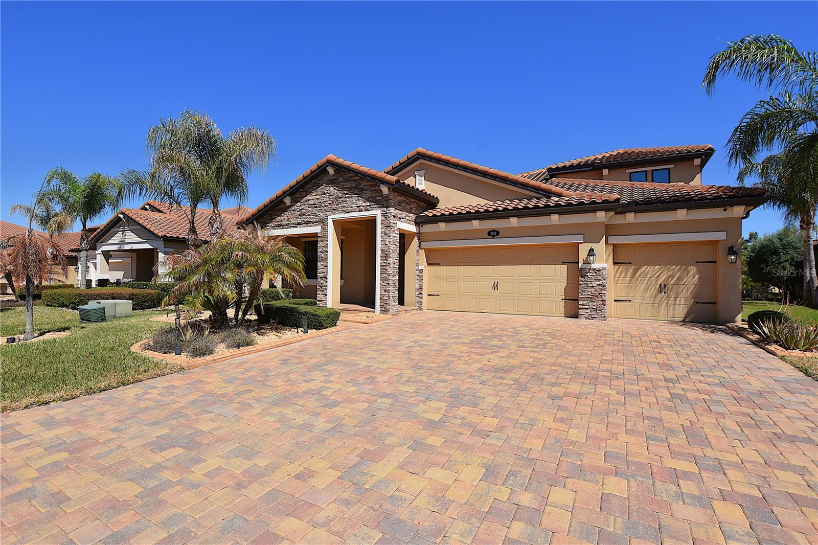 Photo of 3949 AQUILLA DRIVE LAKELAND FL 33810