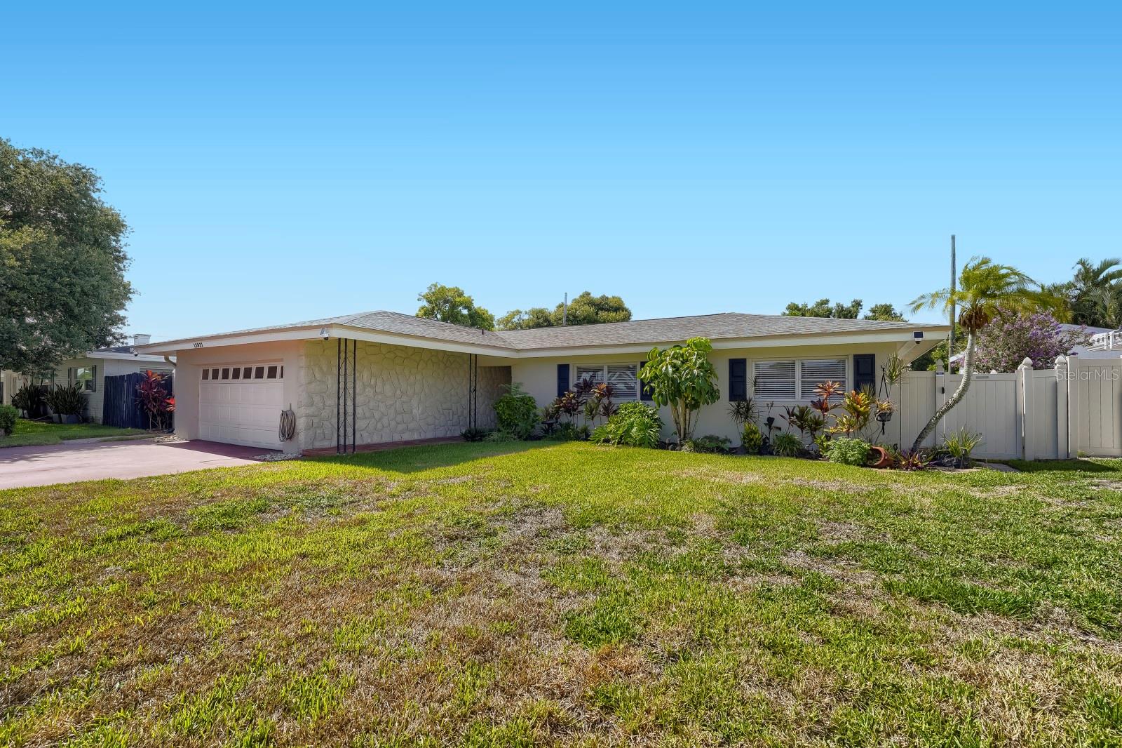 Photo of 13931 DOMINICA DRIVE SEMINOLE FL 33776