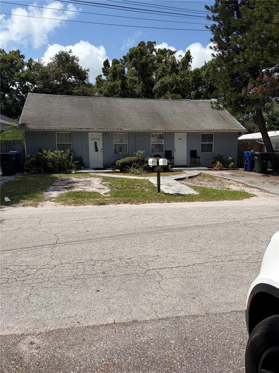 Photo of 905 BEVERLY AVENUE LARGO FL 33770