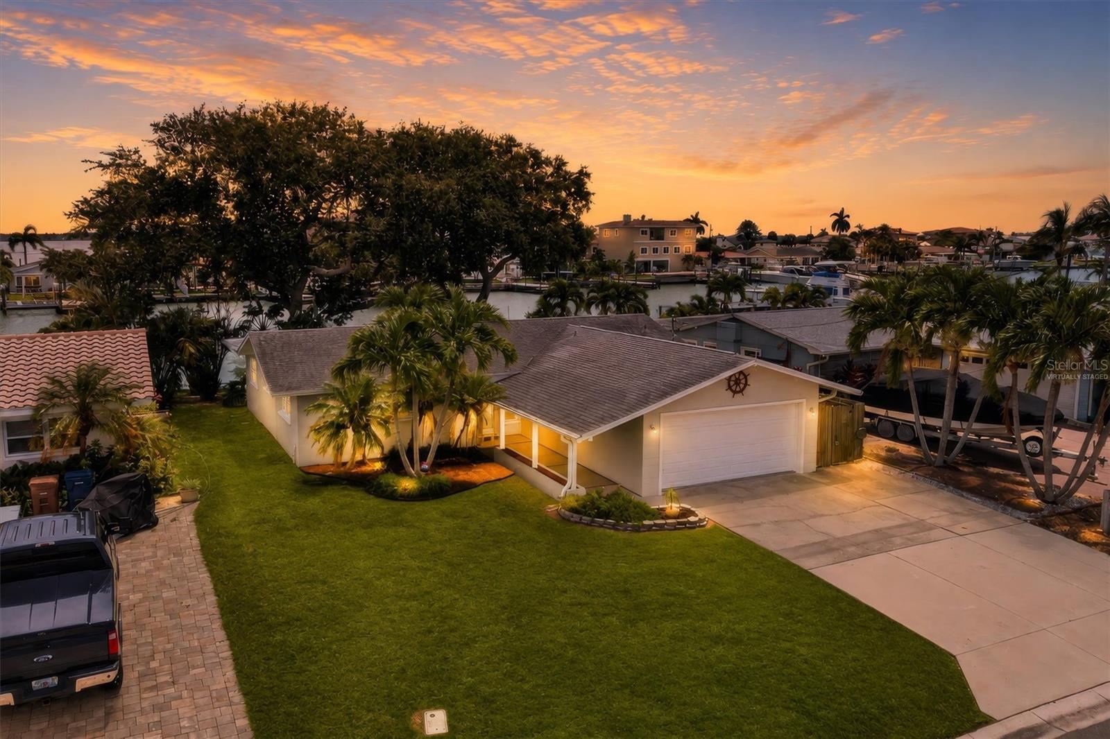Photo of 541 LILLIAN DRIVE MADEIRA BEACH FL 33708