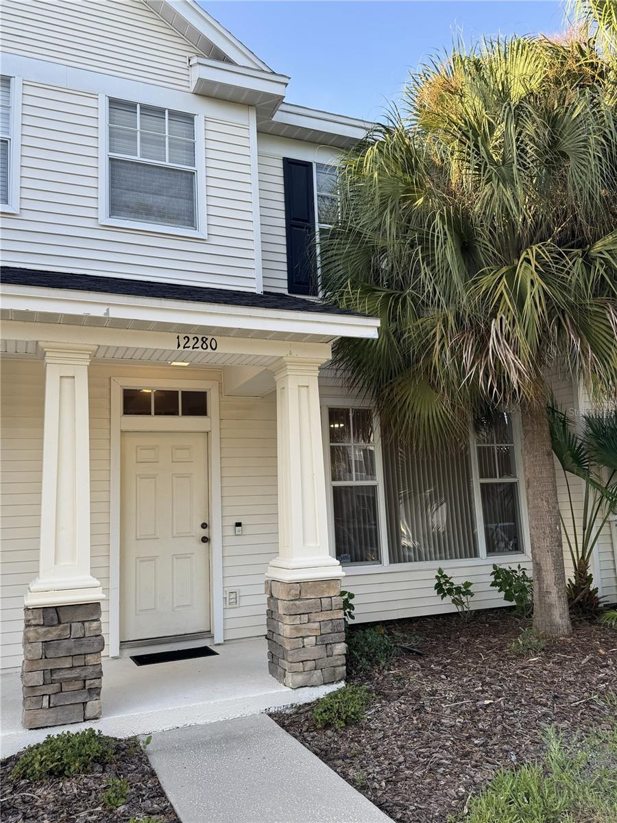 Photo of 12280 COUNTRY WHITE CIRCLE TAMPA FL 33635