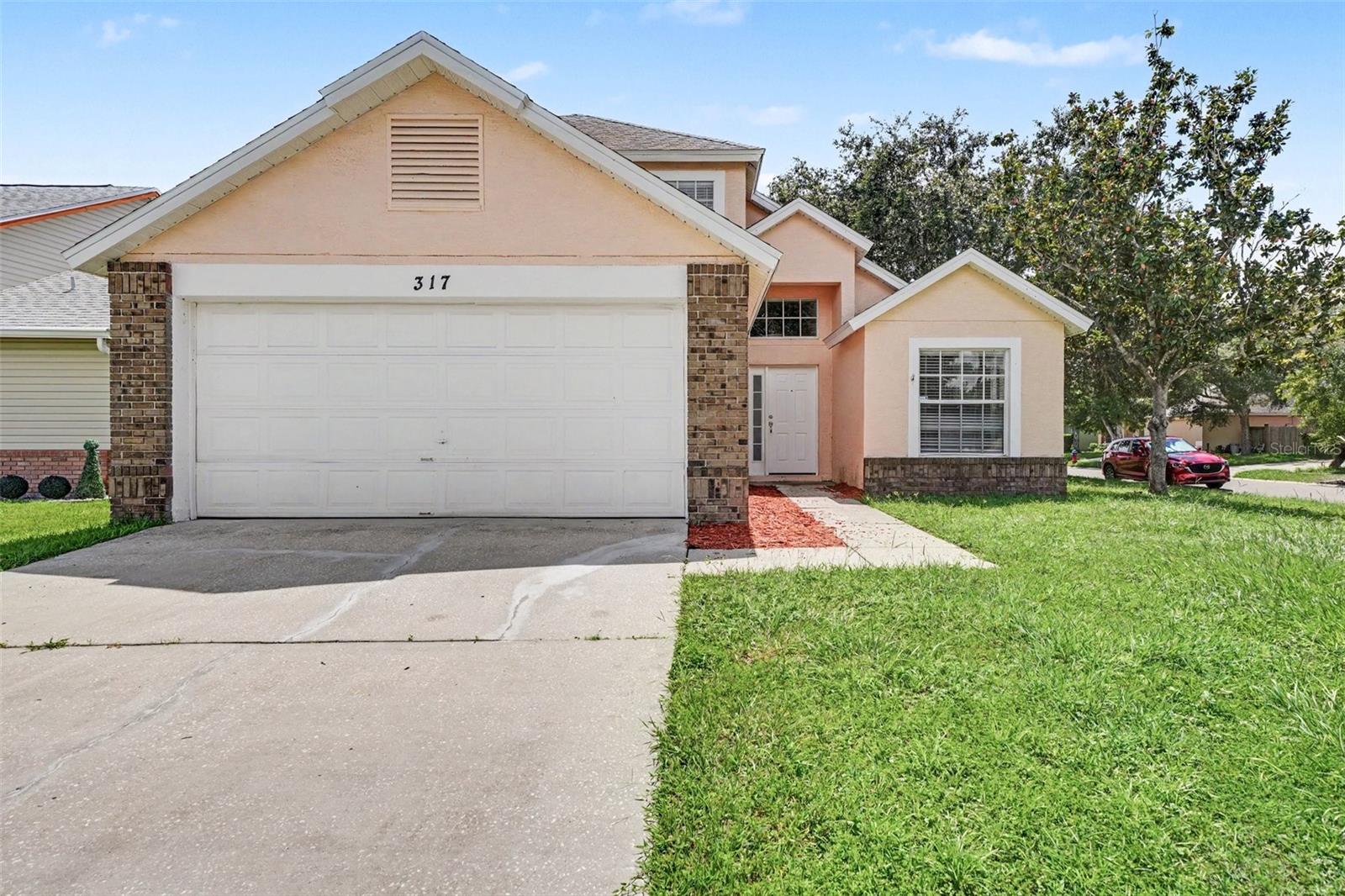 Photo of 317 MORNING CREEK CIRCLE APOPKA FL 32712