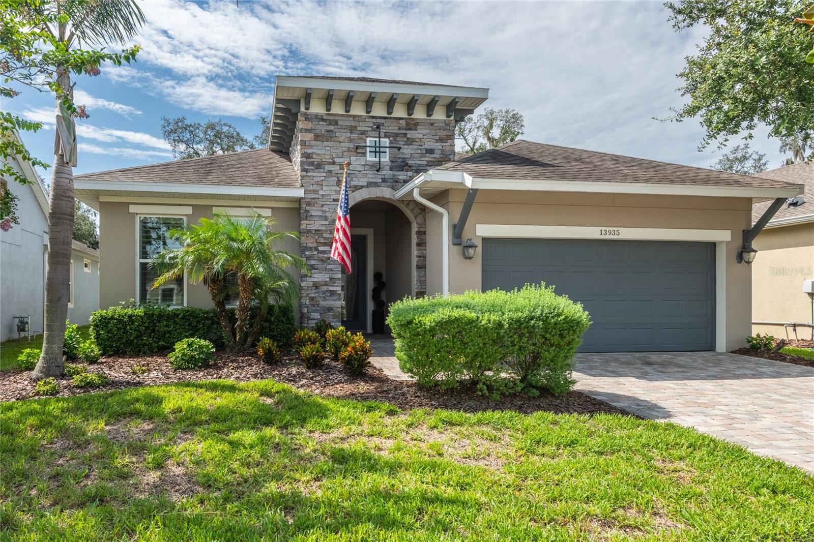 Photo of 13935 NATURES RESERVE DRIVE LITHIA FL 33547