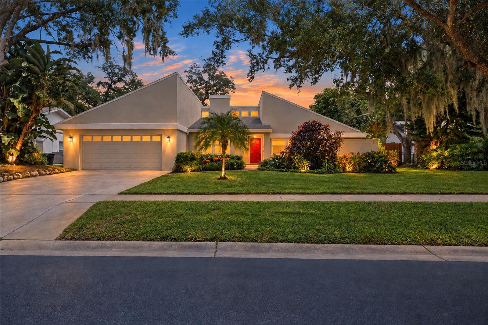 Photo of 2555 SWEETGUM WAY CLEARWATER FL 33761