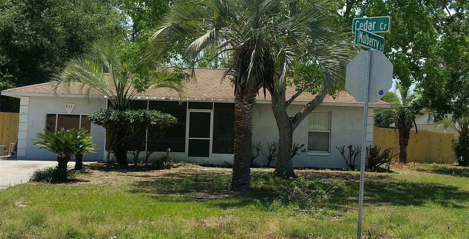 Photo of 931 CEDAR CIRCLE TAVARES FL 32778
