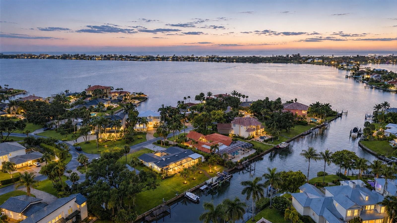 Photo of 1761 SANDALWOOD DRIVE SARASOTA FL 34231