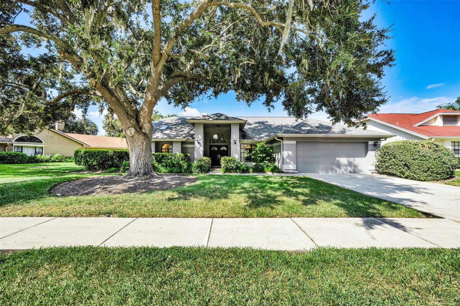 Photo of 802 CENTERWOOD DRIVE TARPON SPRINGS FL 34688