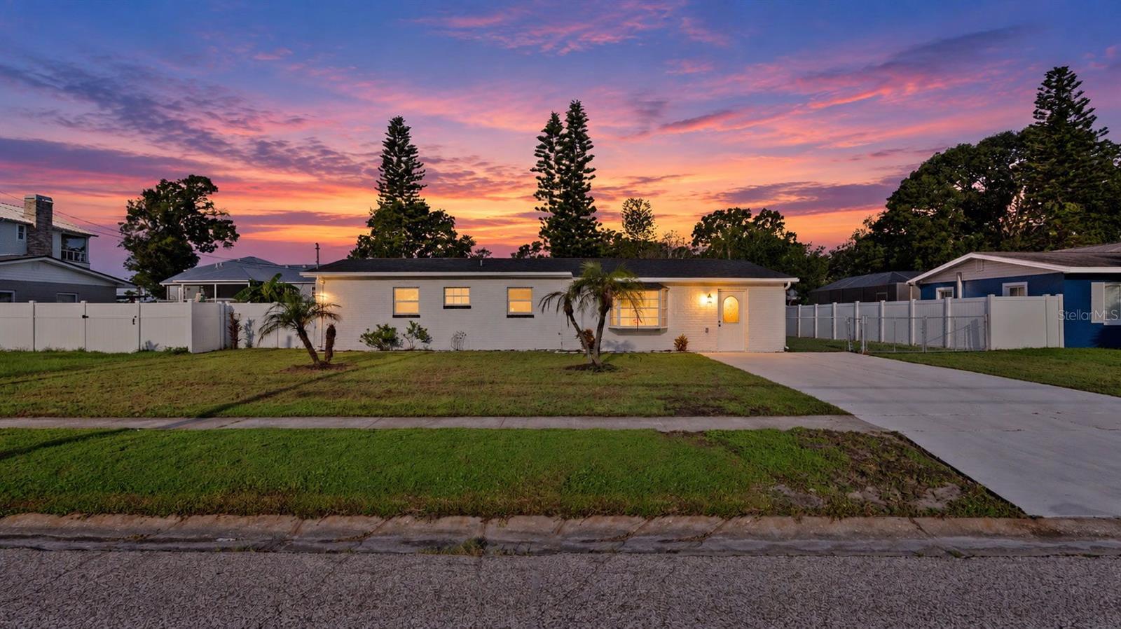 Photo of 310 COUNTRY CLUB DRIVE OLDSMAR FL 34677
