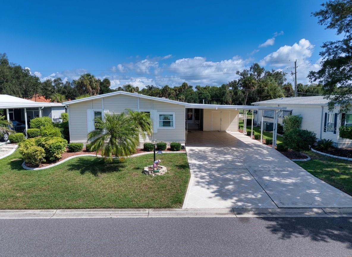 Photo of 8530 COUNTESS AVENUE CIRCLE PALMETTO FL 34221