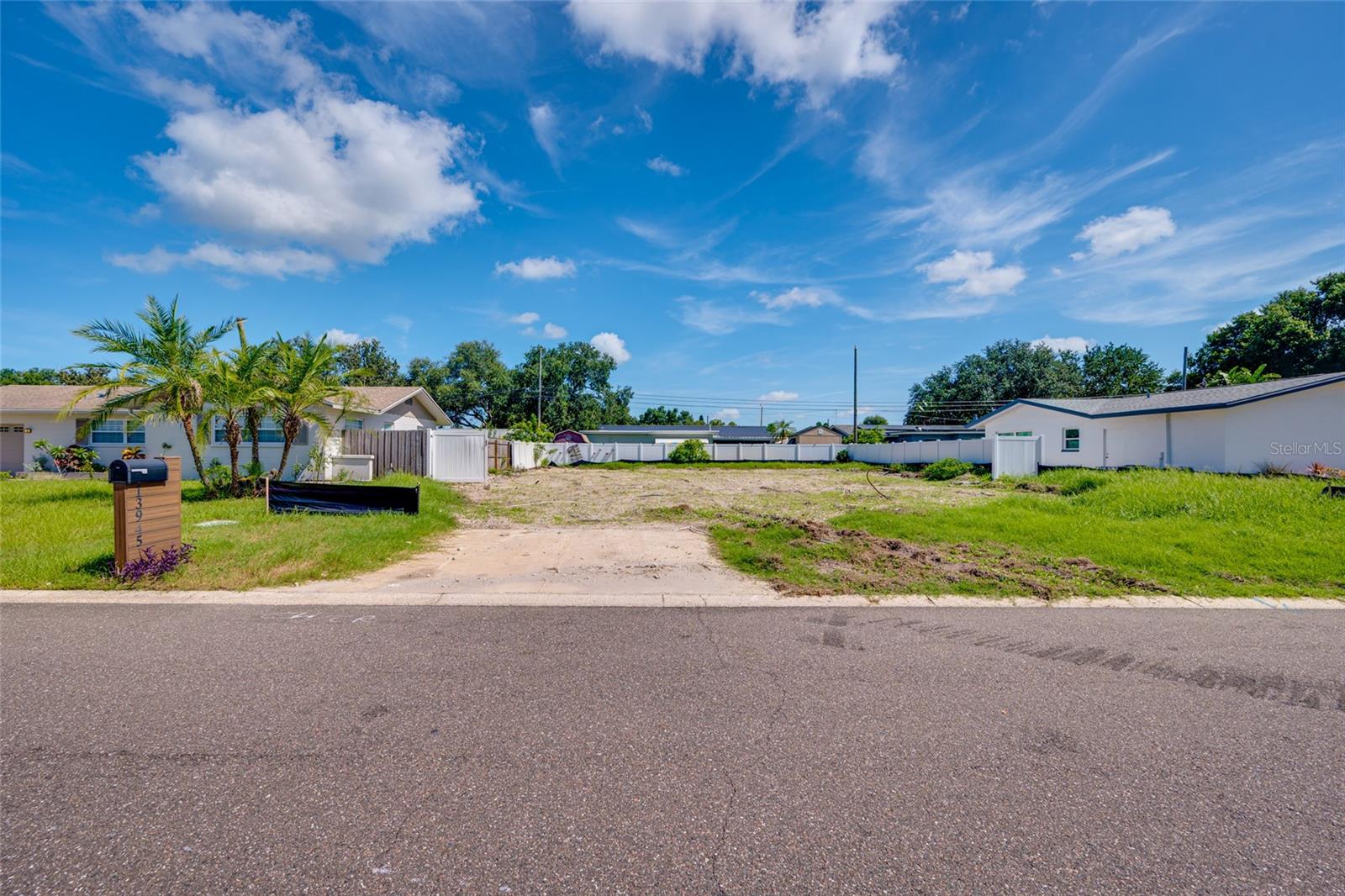Photo of 13945 TRINIDAD DRIVE SEMINOLE FL 33776