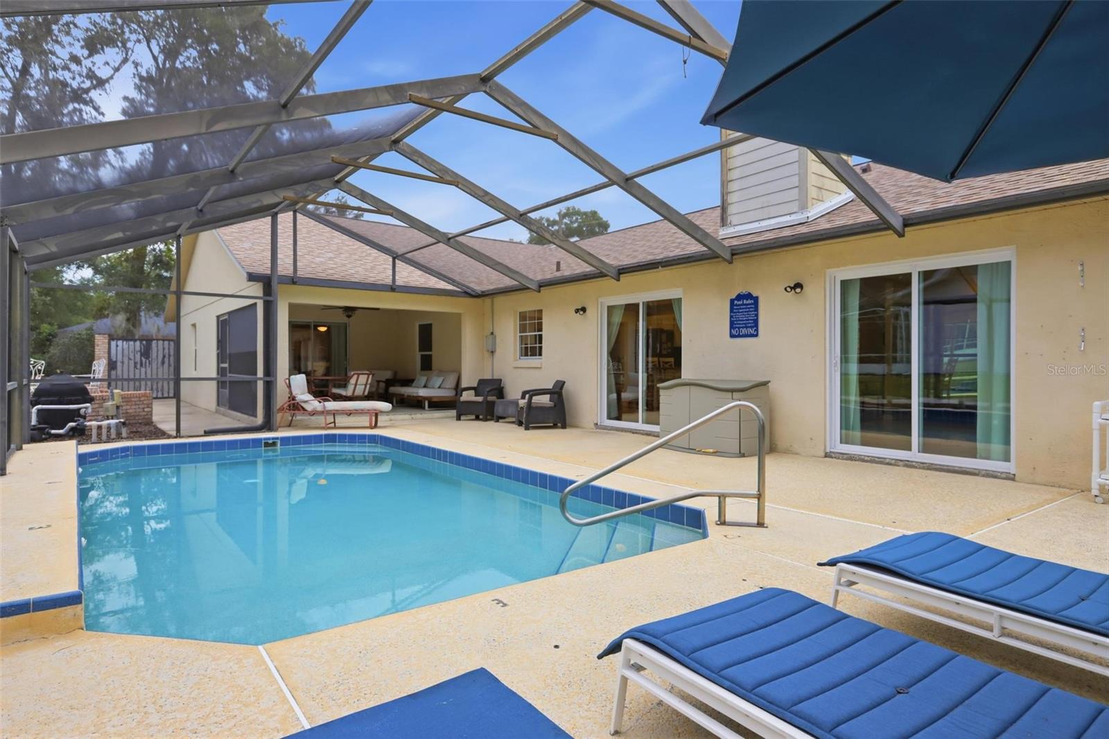 Photo of 1095 E WISCONSIN AVENUE DELAND FL 32724