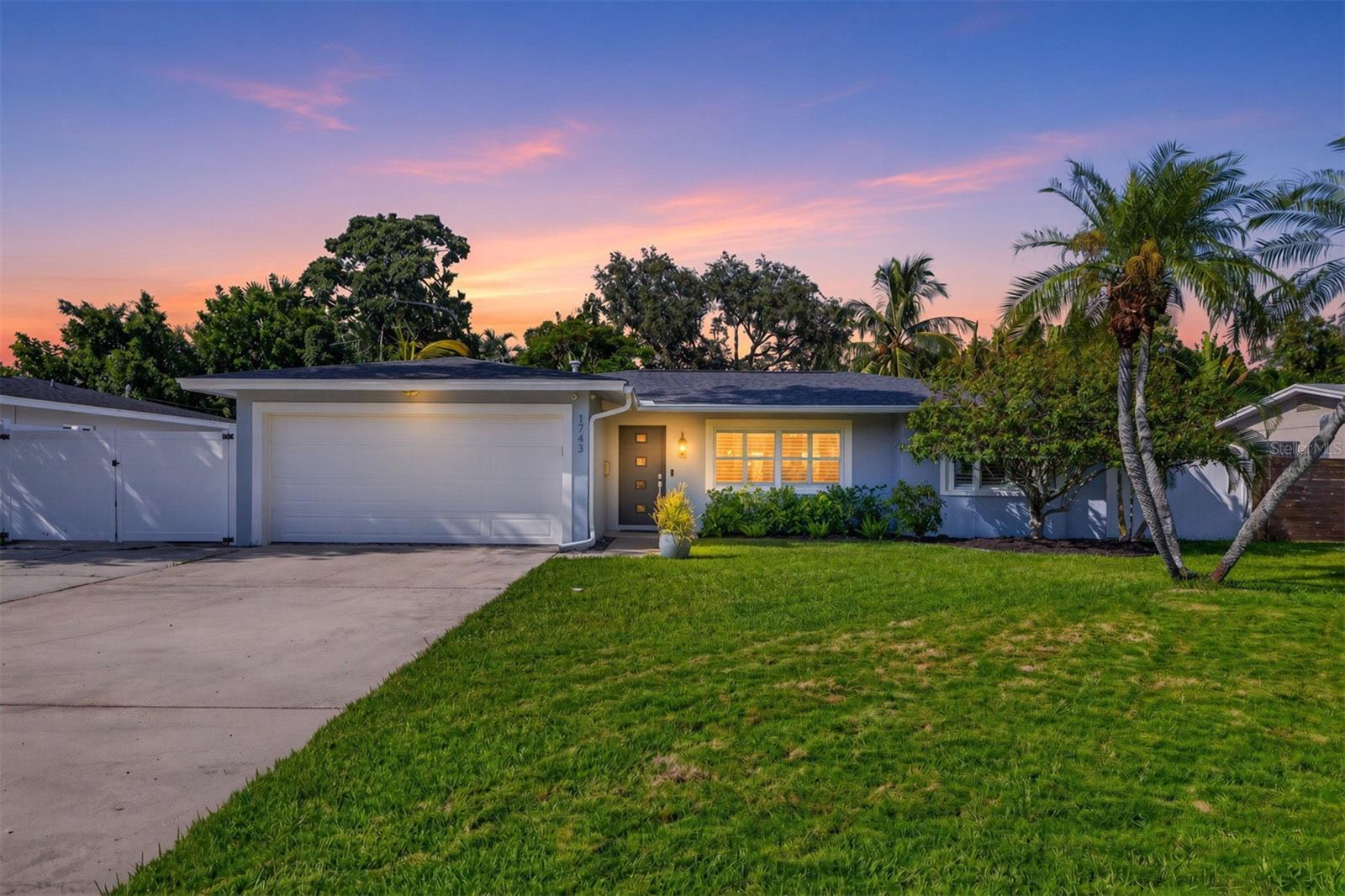 Photo of 1743 DELAWARE AVENUE ST PETERSBURG FL 33703
