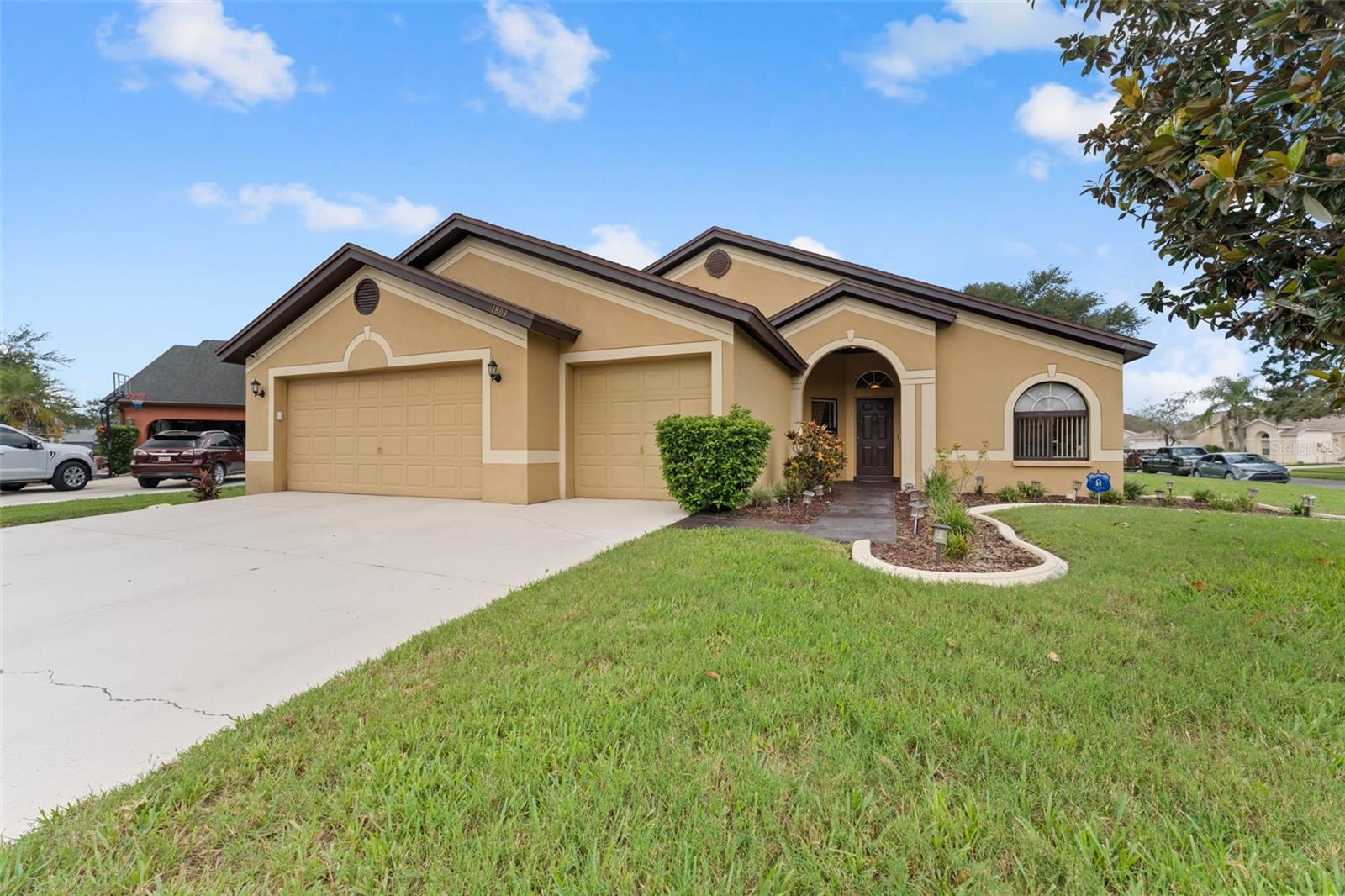 Photo of 1803 CATTLEMAN DRIVE BRANDON FL 33511