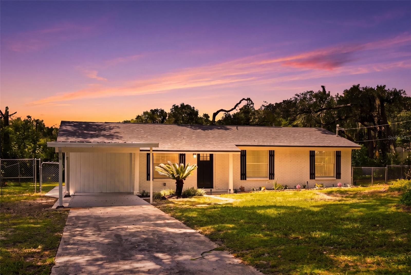 Photo of 2321 PINE HILL PLACE ORANGE CITY FL 32763