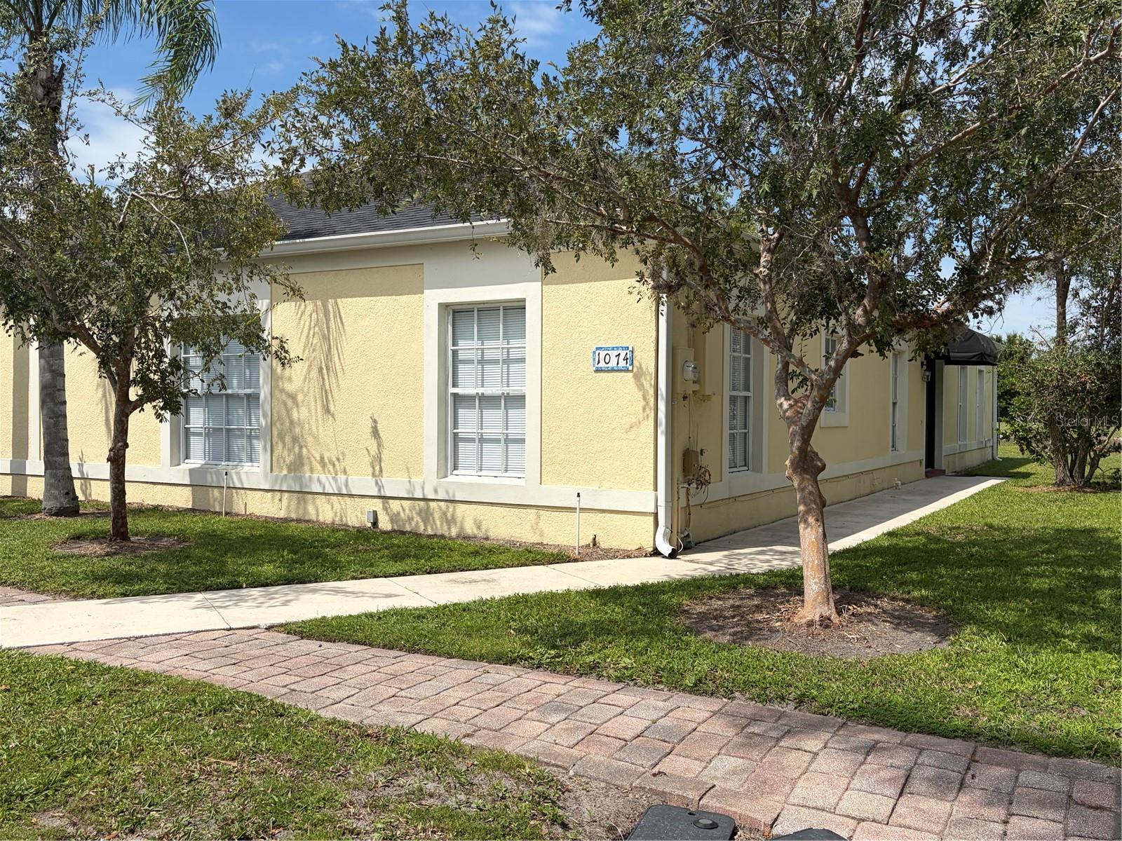 Photo of 1074 UNIVERSAL REST PLACE KISSIMMEE FL 34744