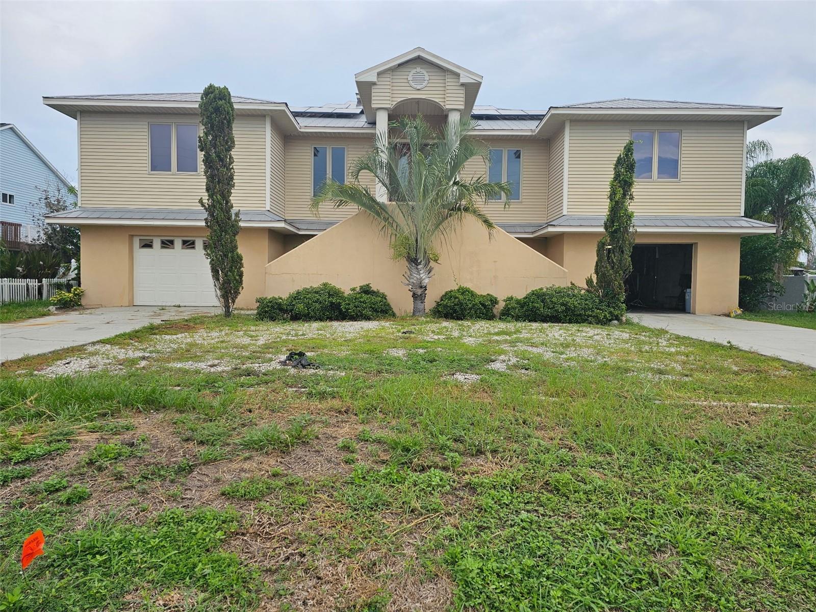 Photo of 819 BLUE HERON BOULEVARD RUSKIN FL 33570