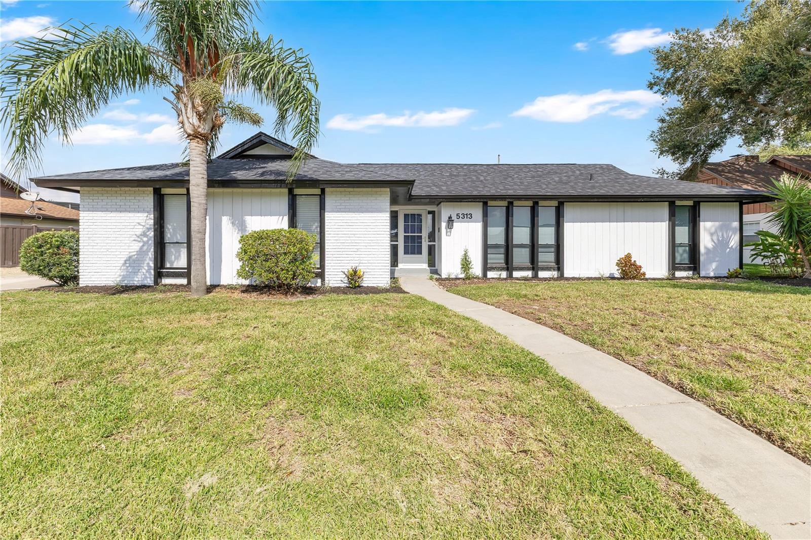 Photo of 5313 JADE CIRCLE BELLE ISLE FL 32812