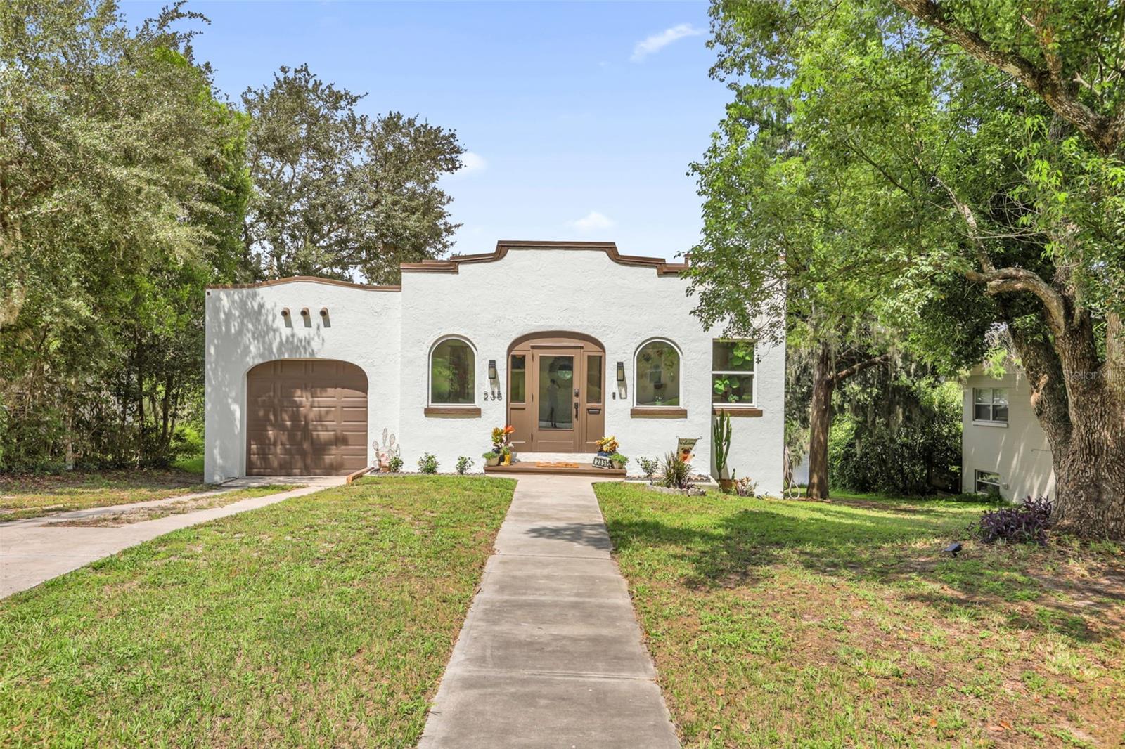 Photo of 235 E BEACH STREET GROVELAND FL 34736