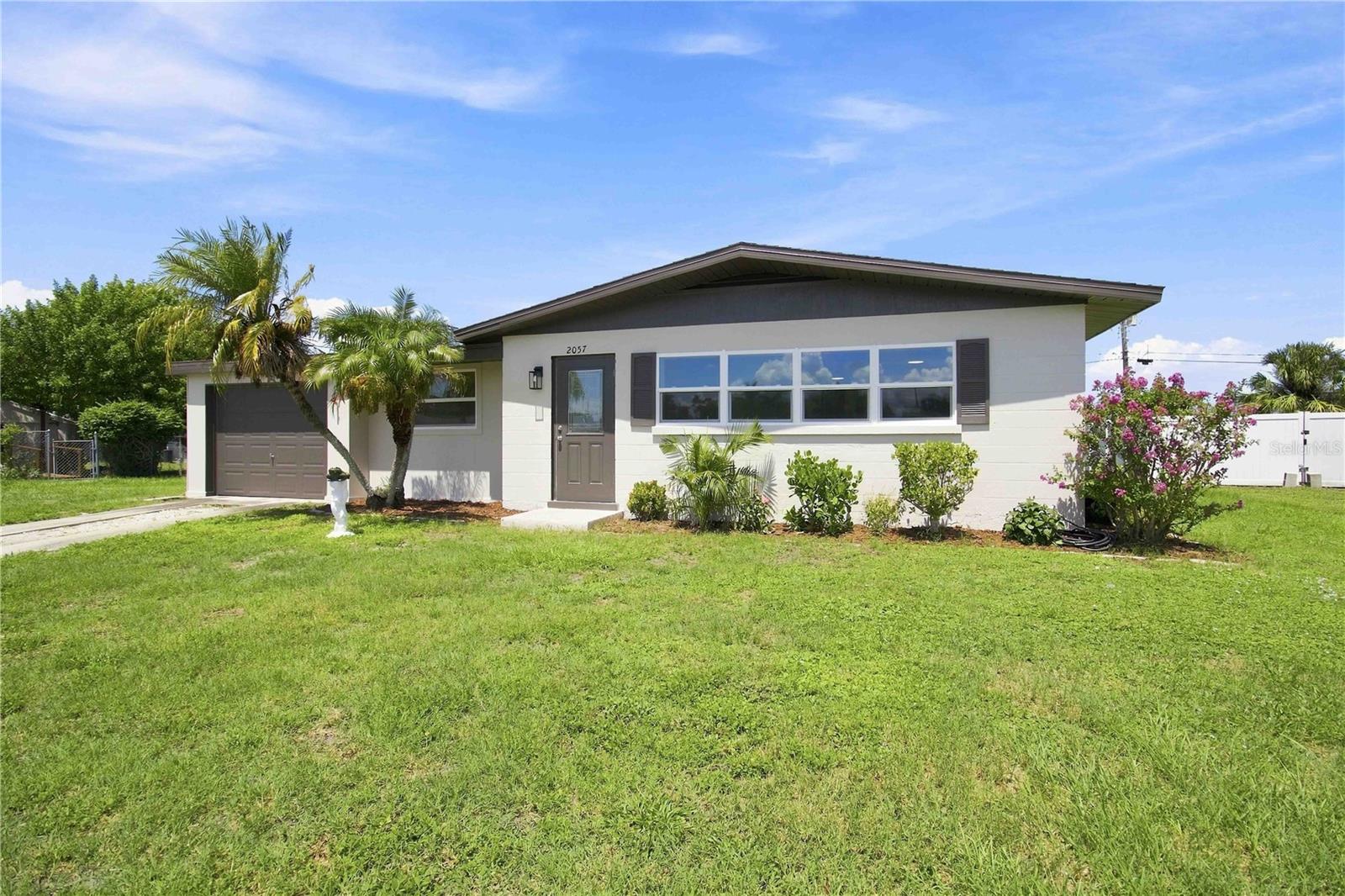 Photo of 2057 GARDEN PARKWAY BRADENTON FL 34205