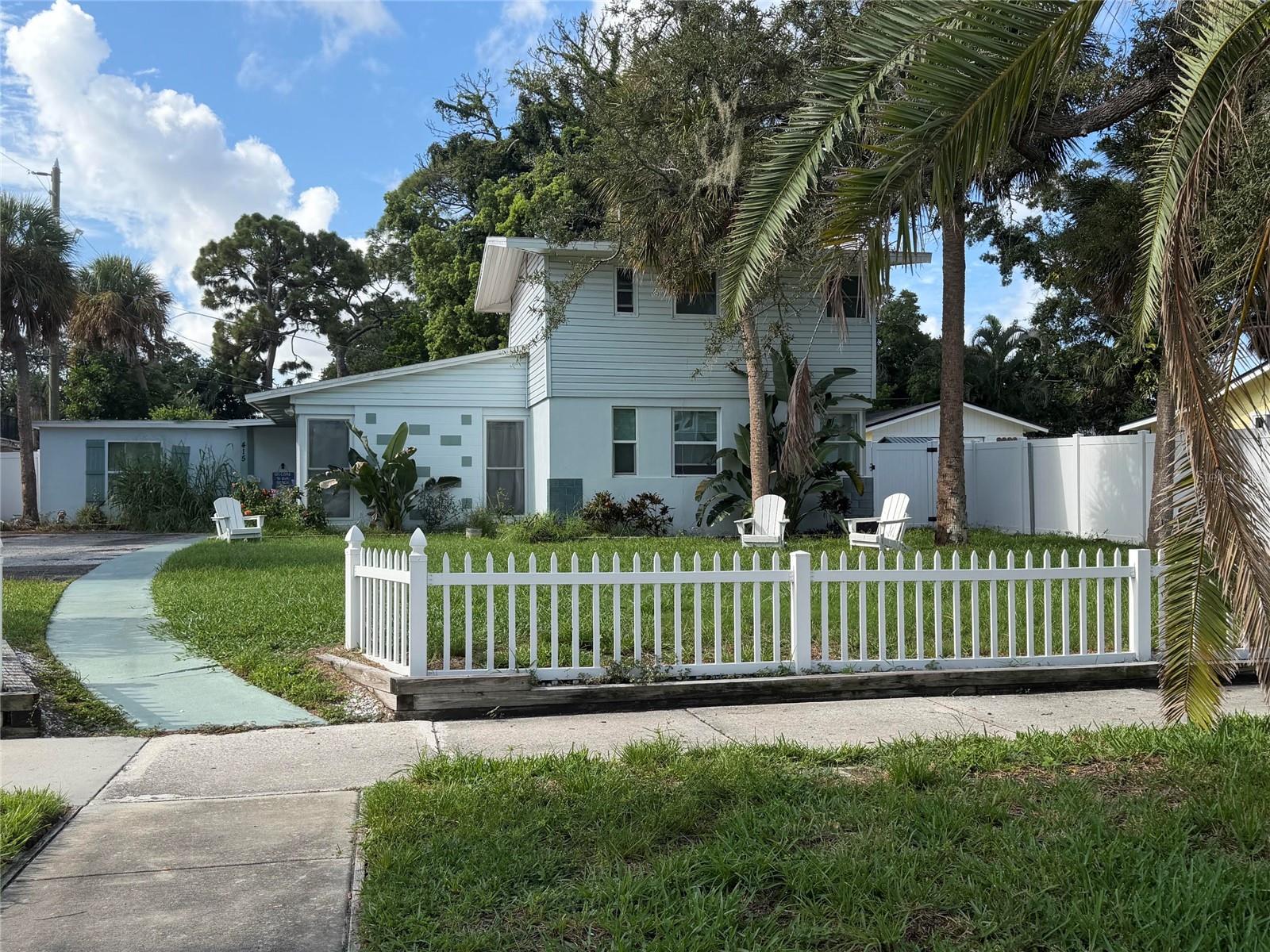 Photo of 415 VENETIAN DRIVE CLEARWATER FL 33755