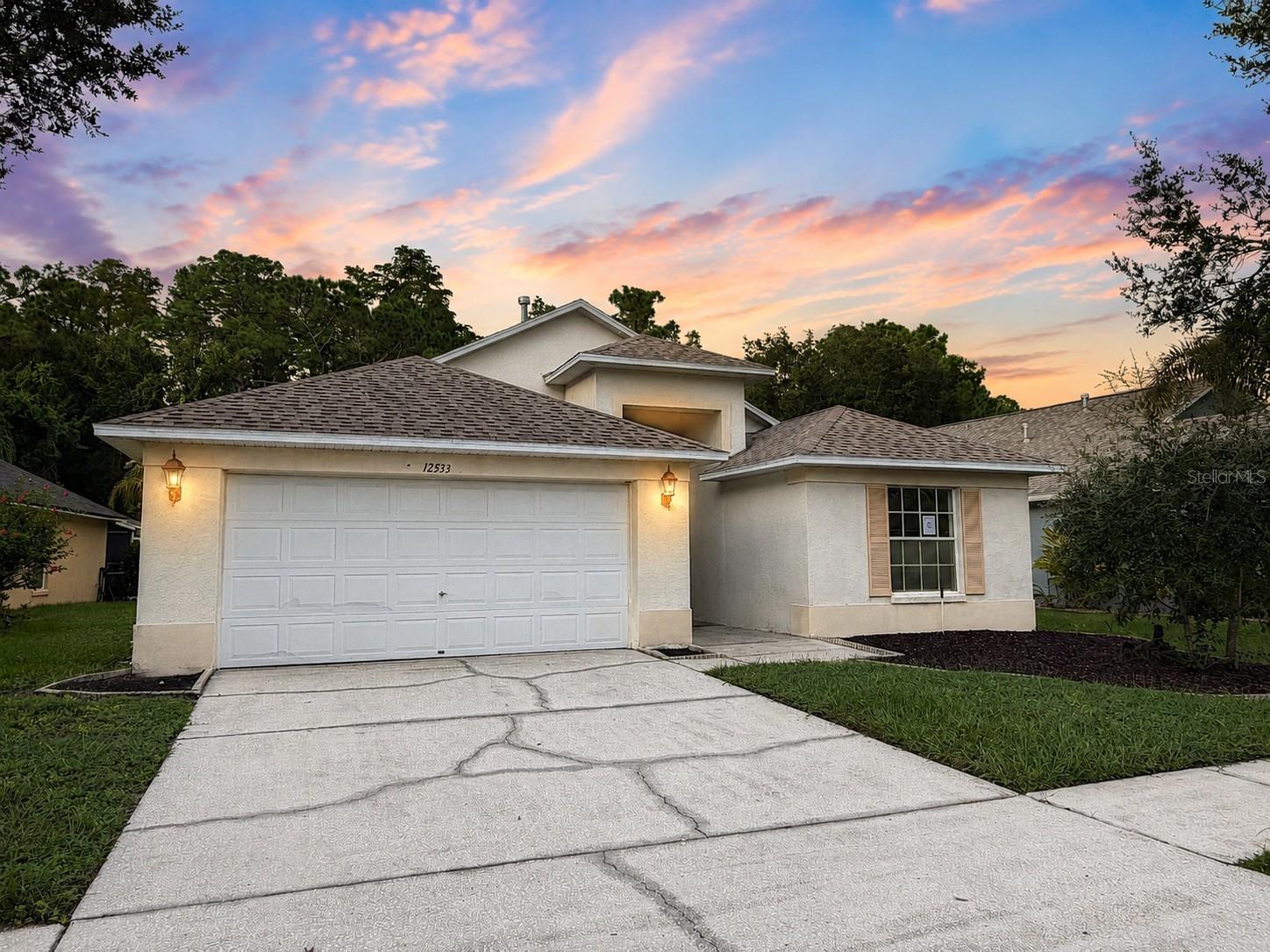 Photo of 12533 SPARKLEBERRY ROAD TAMPA FL 33626