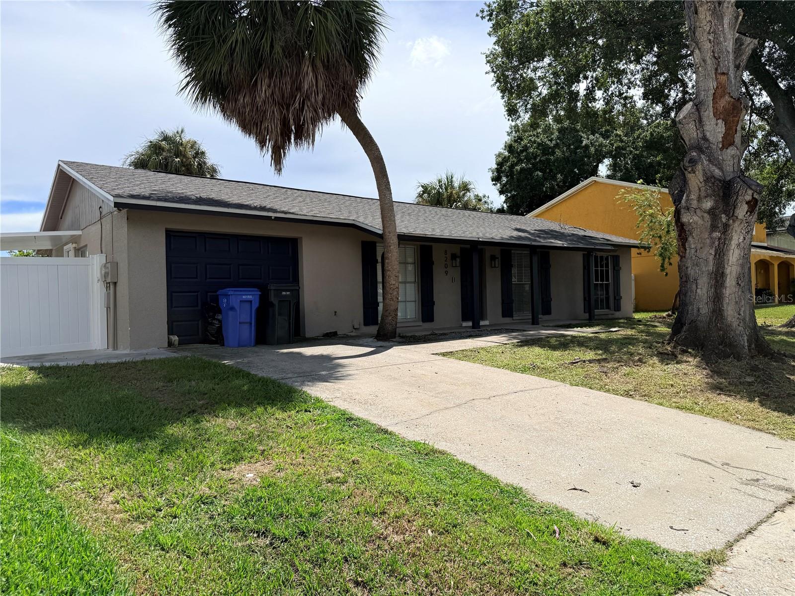 Photo of 8209 VASSAR CIRCLE TAMPA FL 33634