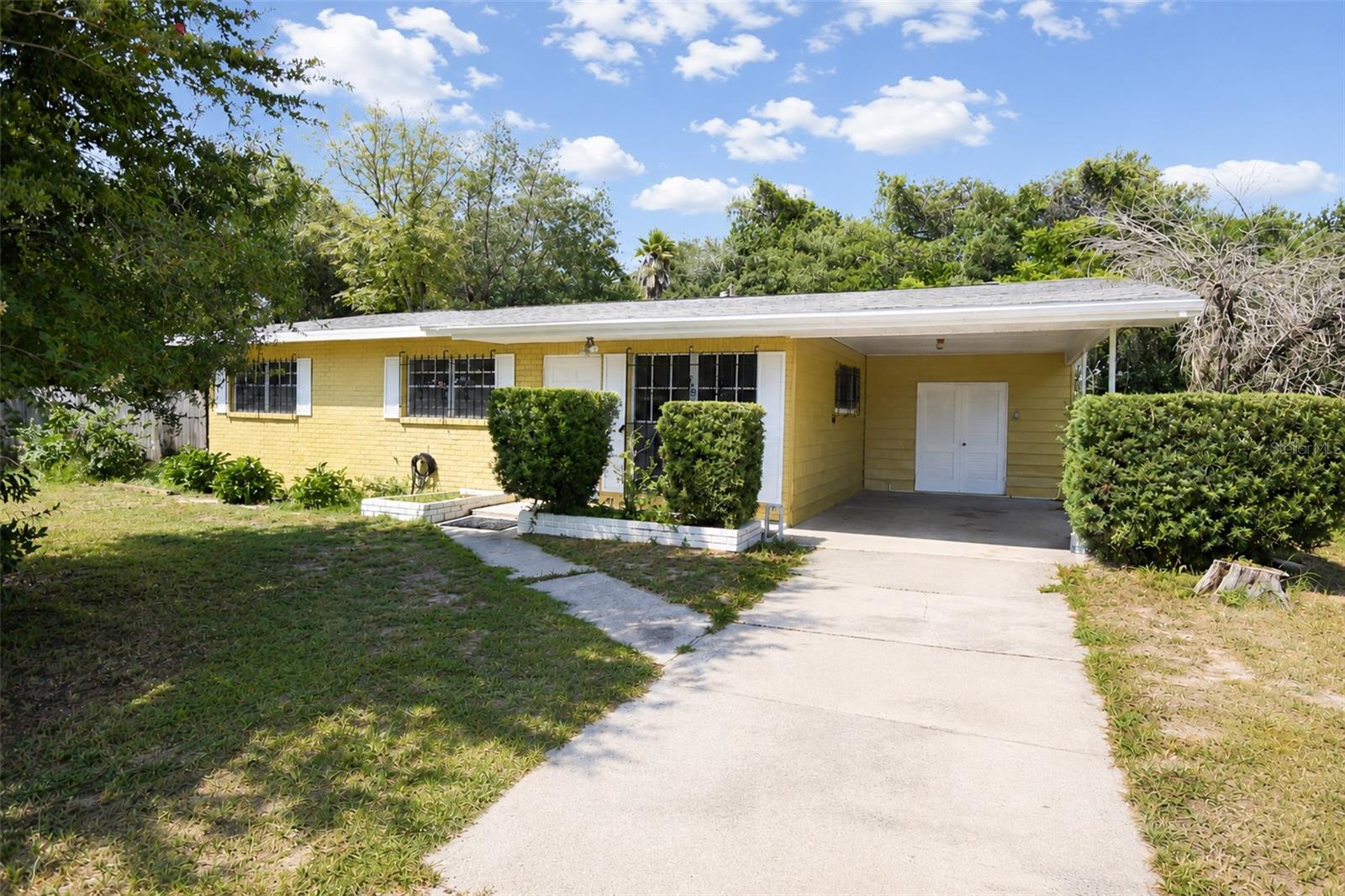 Photo of 1522 TILSEN DRIVE TAMPA FL 33612