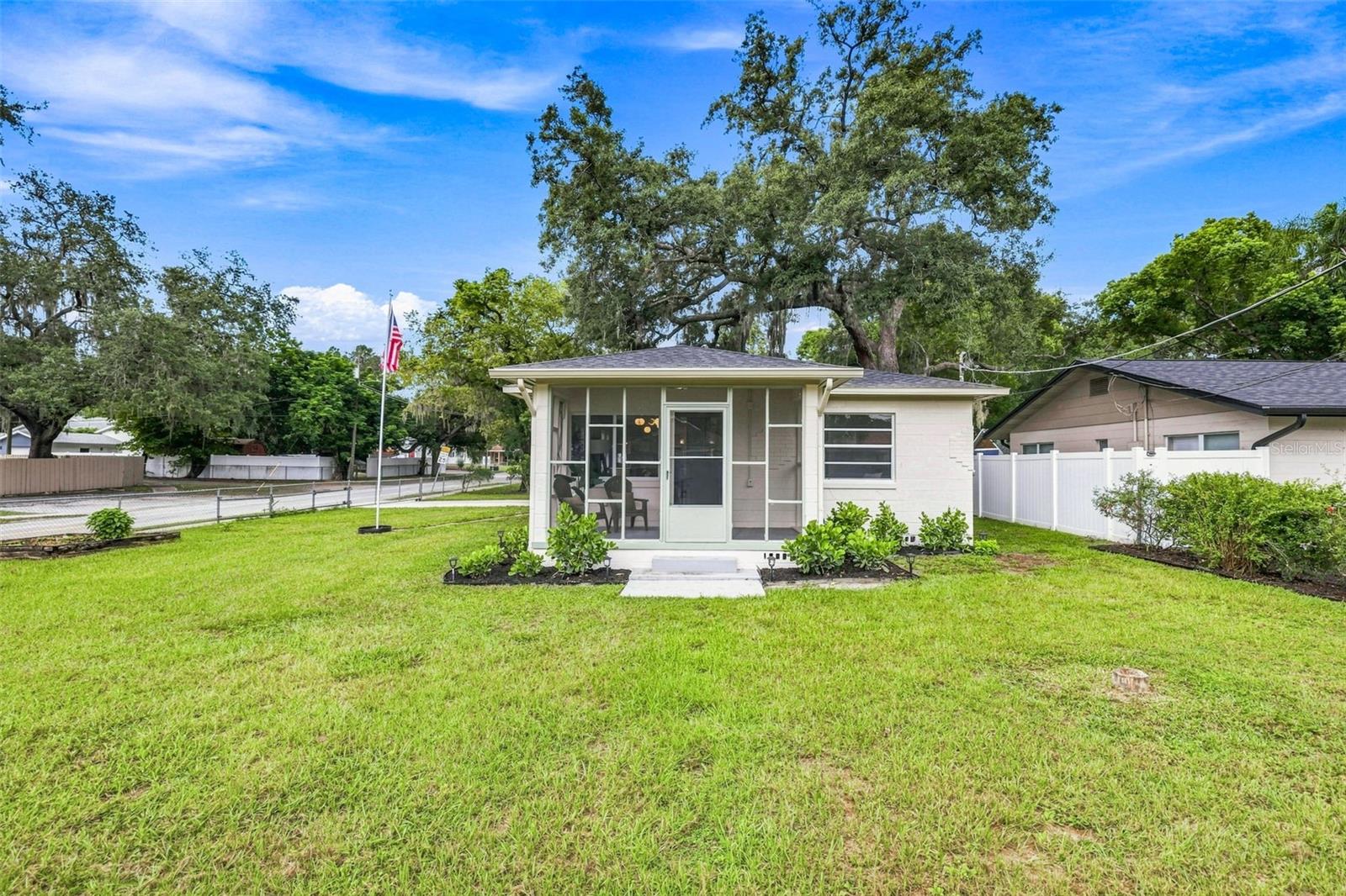 Photo of 1825 E HANNA AVENUE TAMPA FL 33610
