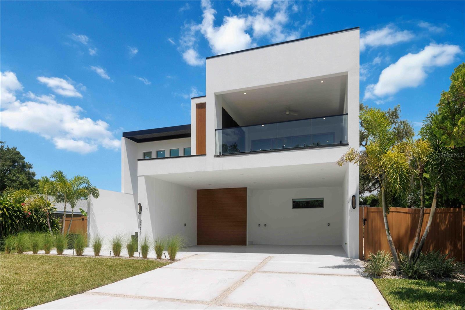 Photo of 2419 HILLVIEW STREET SARASOTA FL 34239