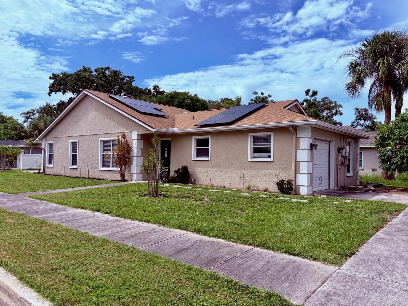 Photo of 914 NICHOLSON ST CLEARWATER FL 33755
