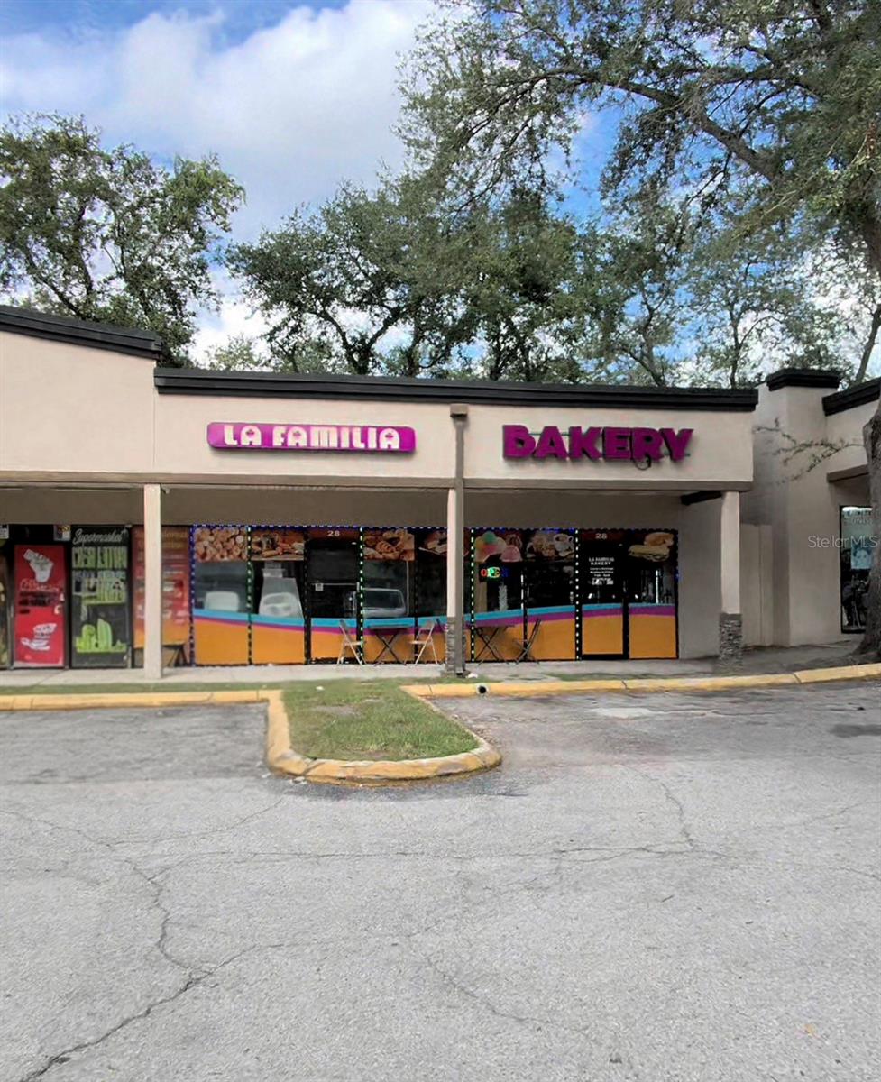 Photo of 1450 SKIPPER ROAD TAMPA FL 33613