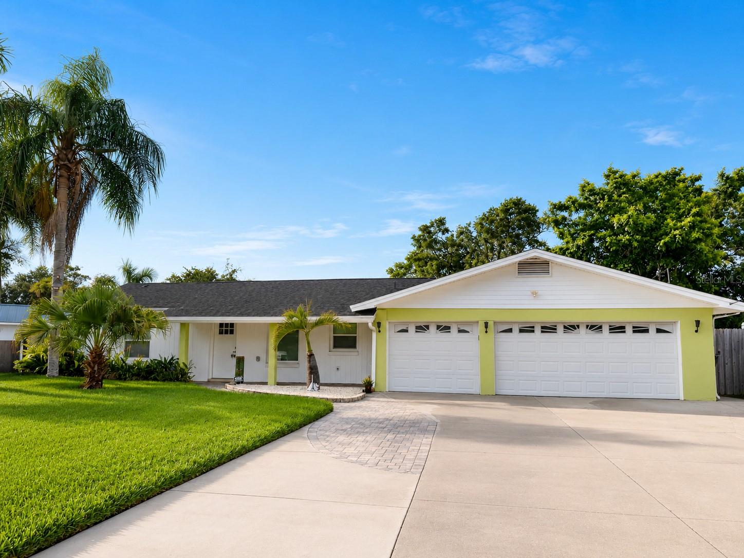 Photo of 8715 DRIFTWOOD DRIVE TAMPA FL 33615