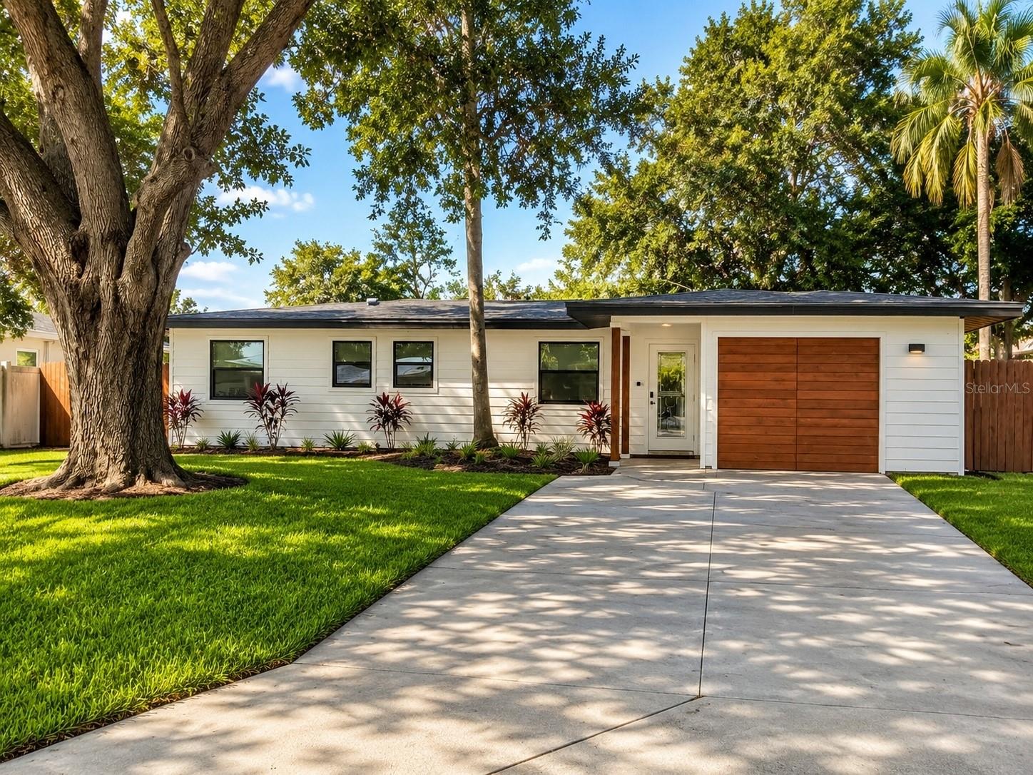 Photo of 4460 EMERALD RIDGE DRIVE SARASOTA FL 34233