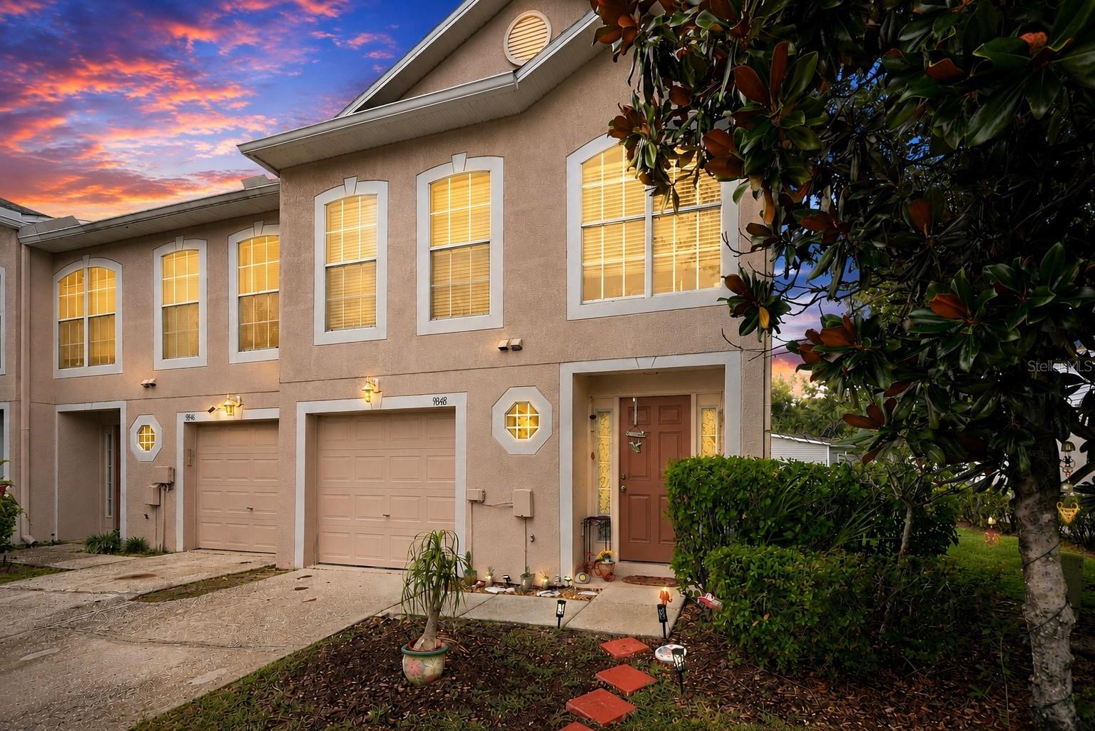 Photo of 9848 ASHBURN LAKE DRIVE TAMPA FL 33610